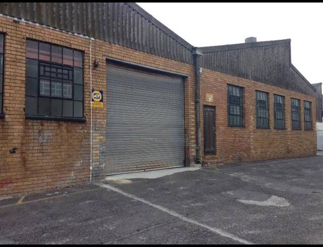 1,076M² FACTORY FOR SALE IN PAROW CENTRAL
